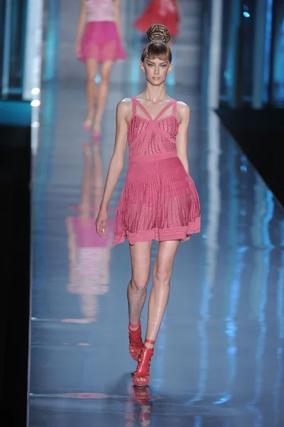 Look 33